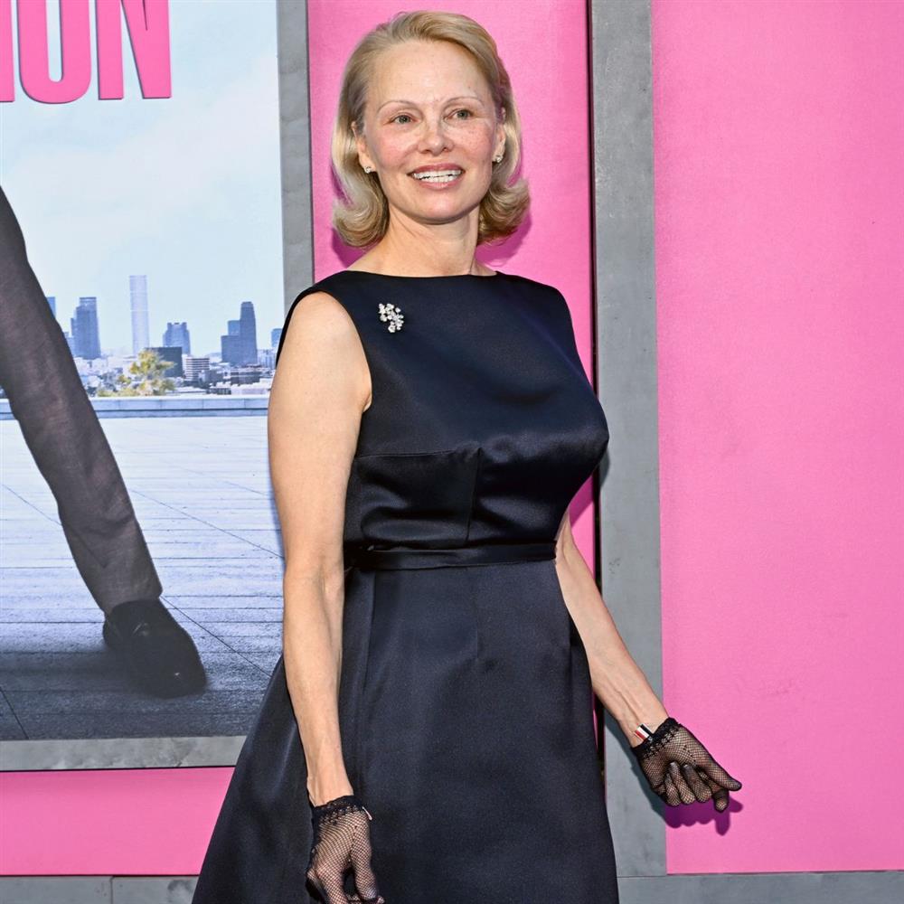 Πάμελα Άντερσον: Η τεράστια αλλαγή στην εμφάνισή της
