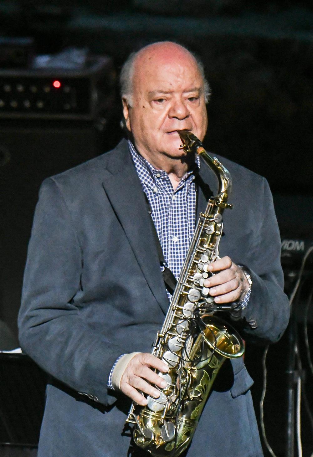 Γιώργος Κατσαρός