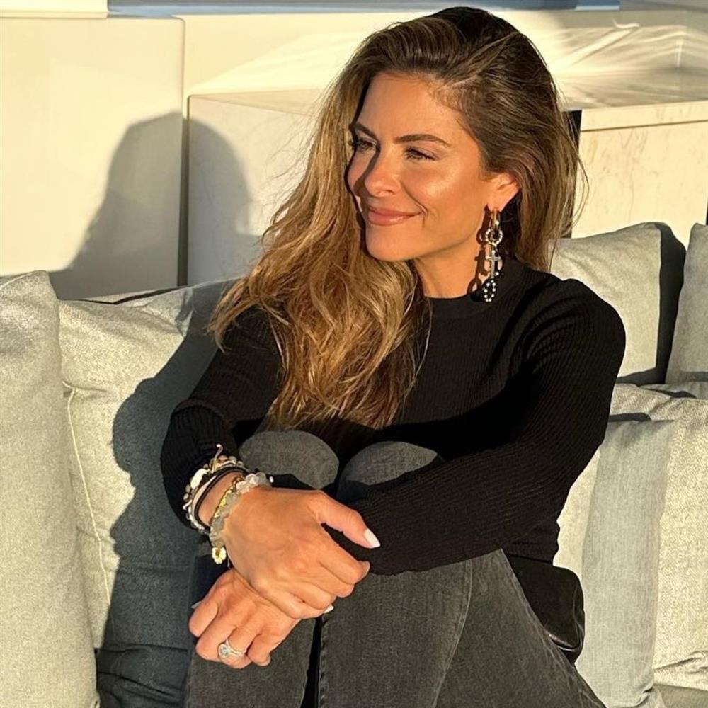 Συγκινεί η Μαρία Μενούνος: "Όταν η μητέρα μου διαγνώστηκε με όγκο στον εγκέφαλο, άλλαξε όλη την πορεία της ζωής μου"
