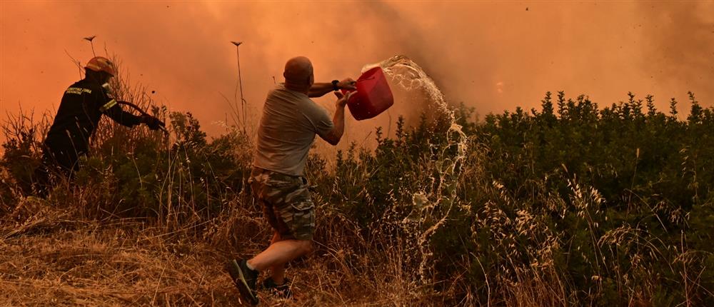 Πυρκαγιά στην Αττική: Πέντε άτομα έχουν διακομιστεί σε νοσοκομεία