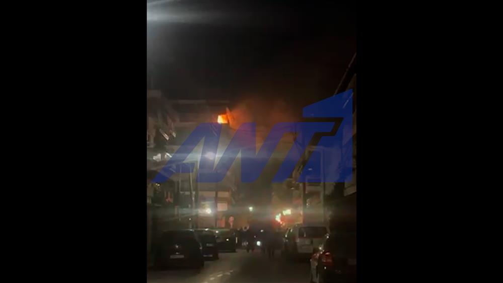 Φωτιά ξέσπασε σε πολυκατοικία στην Αλεξάνδρεια