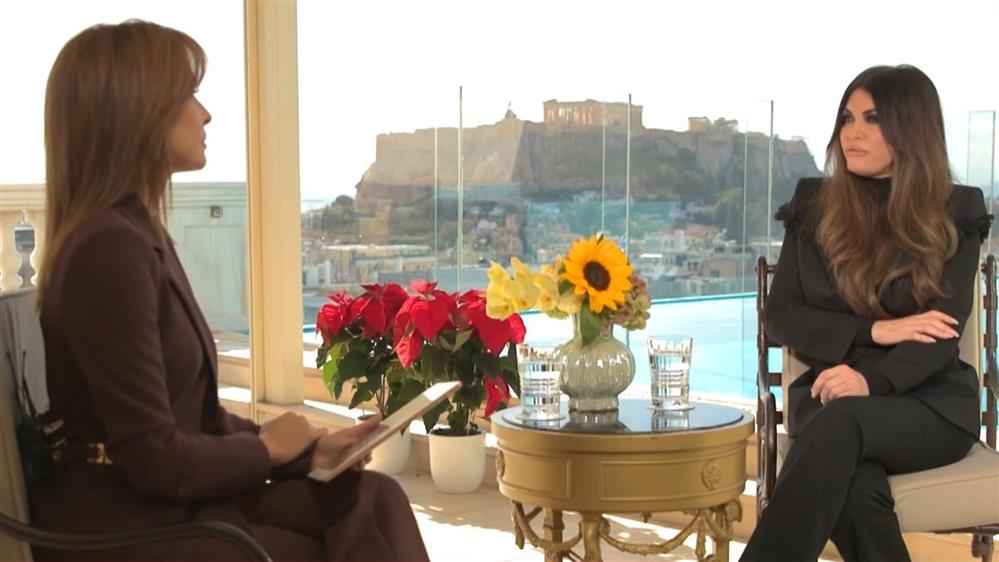 Η Κίμπερλι Γκίλφοϊλ στον ΑΝΤ1: Το διαζύγιο, η αγάπη στον γιο της, Ρόναν και η απώλεια των γονιών της - "Με κοιτούν από ψηλά, θα ήταν περήφανοι"