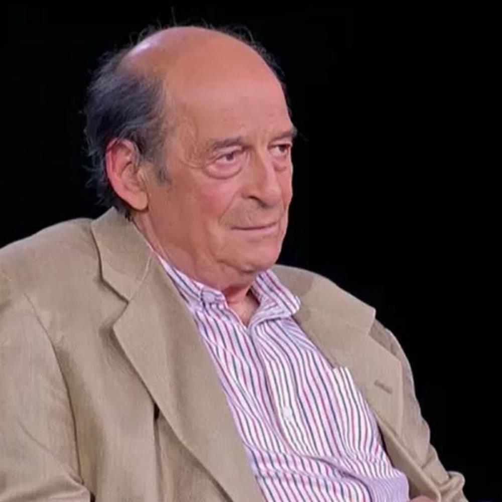 Μανουσάκης