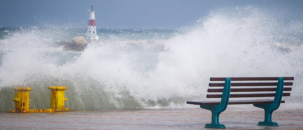 Δεμένα τα πλοία σε Ζάκυνθο, Κεφαλονιά και Κυλλήνη
