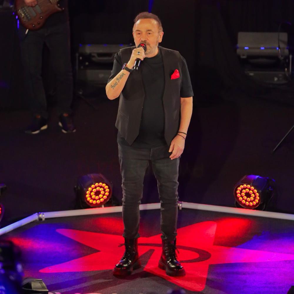 Σταμάτης Γονίδης: Με τον Δημήτρη Χρυσοχοΐδη στο Άγιο Όρος για να προσκυνήσουν την εικόνα του Αγίου Ανδρέα