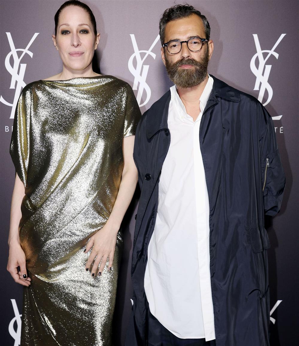 Κόρα Καρβούνη