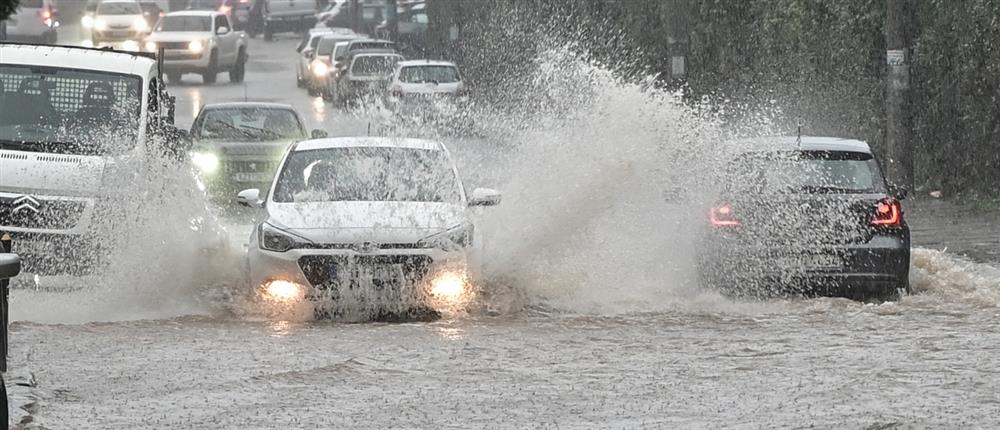 Κακοκαιρία: Σε κατάσταση έκτακτης ανάγκης ο Δήμος Βάρης-Βούλας-Βουλιαγμένης
