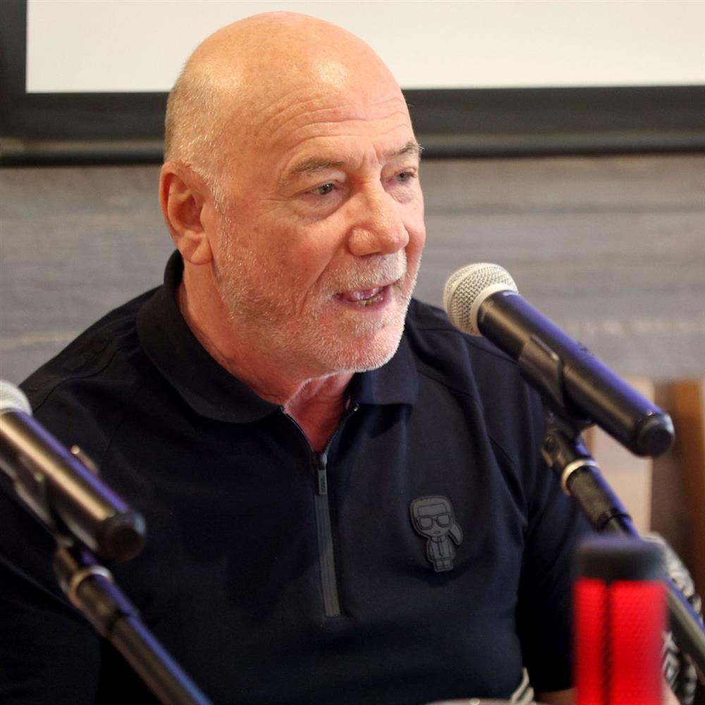 Μένιος Σακελλαρόπουλος: Σπάνια βραδινή έξοδος με τη σύζυγό του, Χριστίνα (Φωτό)