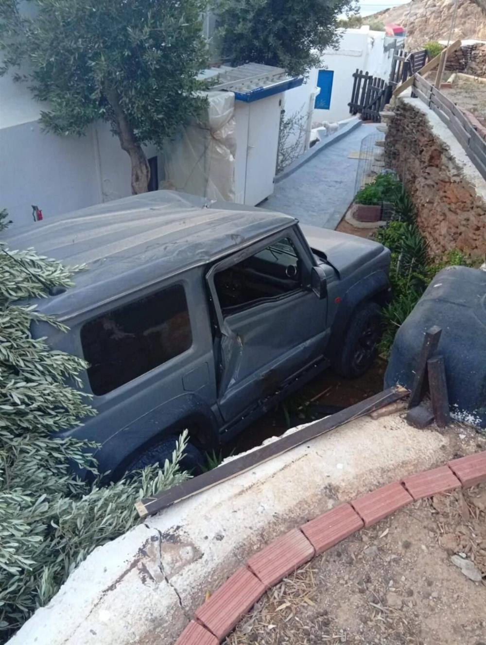 Αμάξι - Τήνος