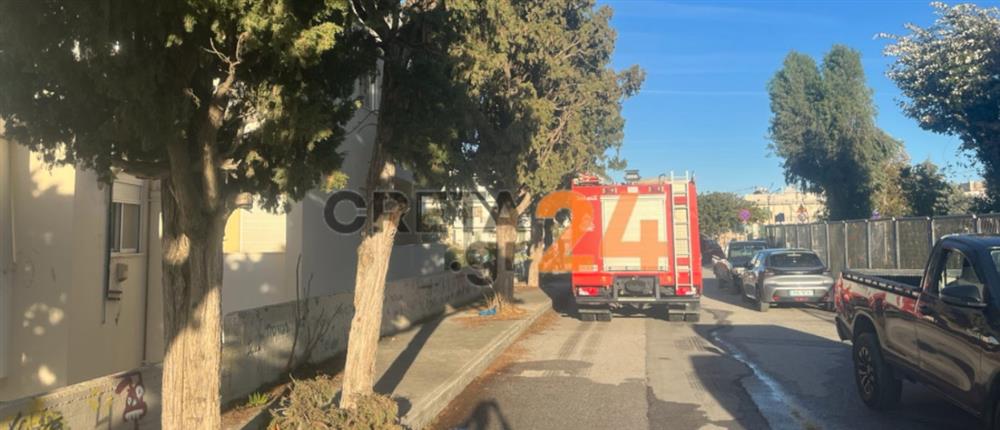 Ηράκλειο: Φωτιά σε σπίτι από Χριστουγεννιάτικα λαμπάκια – "Λαμπάδιασε" ΙΧ στην παραλιακή (εικόνες)