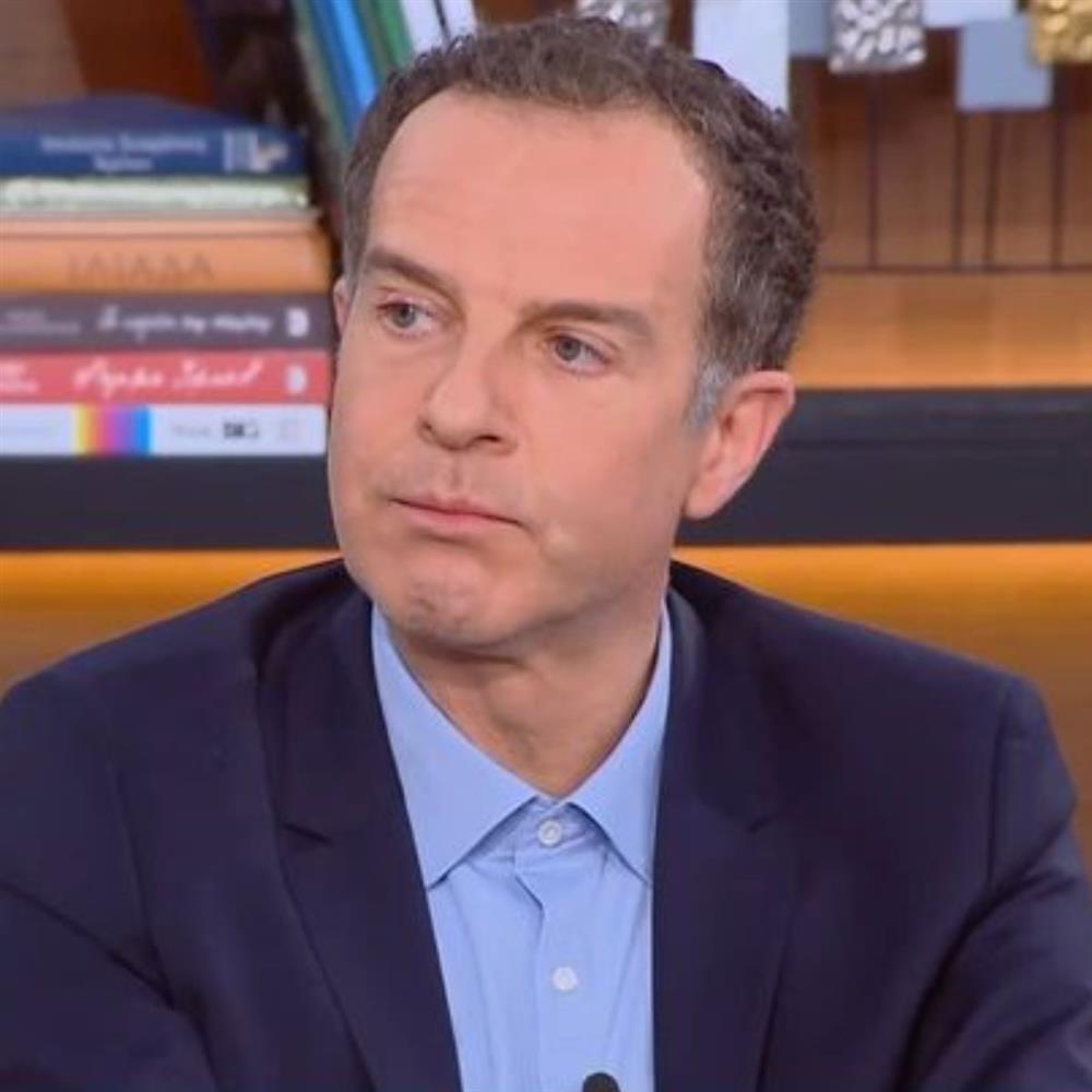 Άρης Καβατζίκης: "Δεν έχω θρηνήσει τον αδελφό μου - Η απώλειά του κυριολεκτικά διέλυσε την οικογένειά μου"