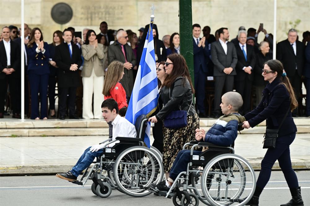 25η Μαρτίου - Παρέλαση - Μαθητές
