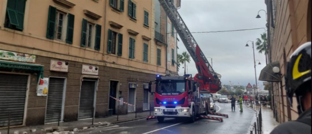 Ιταλία: Κακοκαιρία σάρωσε τη Γένοβα – Κατέρρευσε τείχος, ξεριζώθηκαν δέντρα και πλημμύρισαν σπίτια (βίντεο)