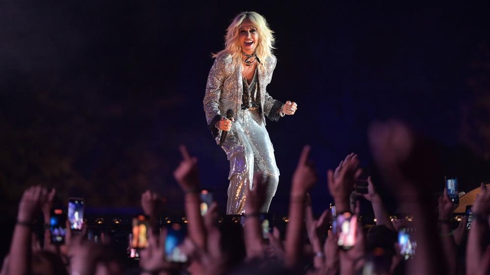 Η Άννα Βίσση αποθεώθηκε, για ακόμη μια φορά, στο κατάμεστο Καλλιμάρμαρο! Ποιους είδαμε εκεί;