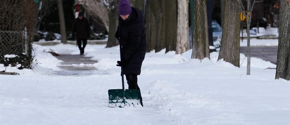 Ιστορικό κύμα κακοκαιρίας στις ΗΠΑ: Ακυρώσεις πτήσεων - Χωρίς ρεύμα 130.000 νοικοκυριά και επιχειρήσεις