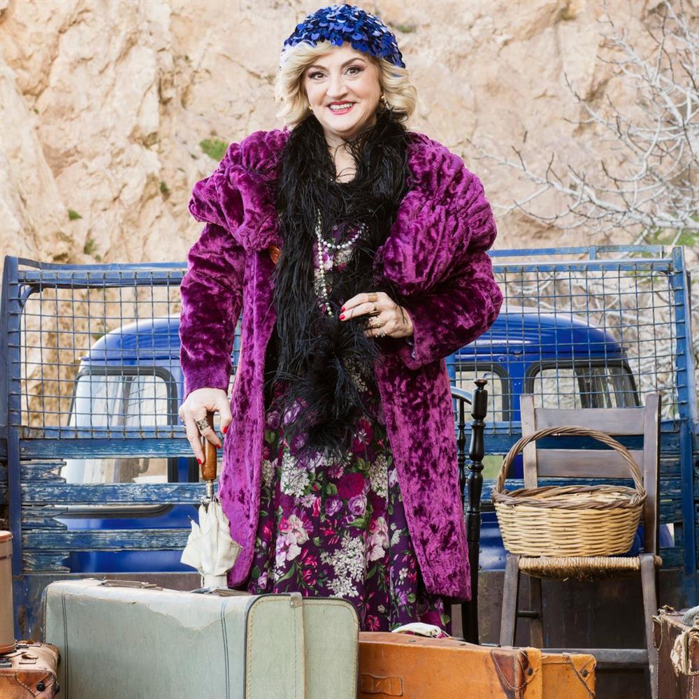 "Η Μητέρα του Σκύλου" έρχεται στο Θεάτρο ΑΚΡΟΠΟΛ