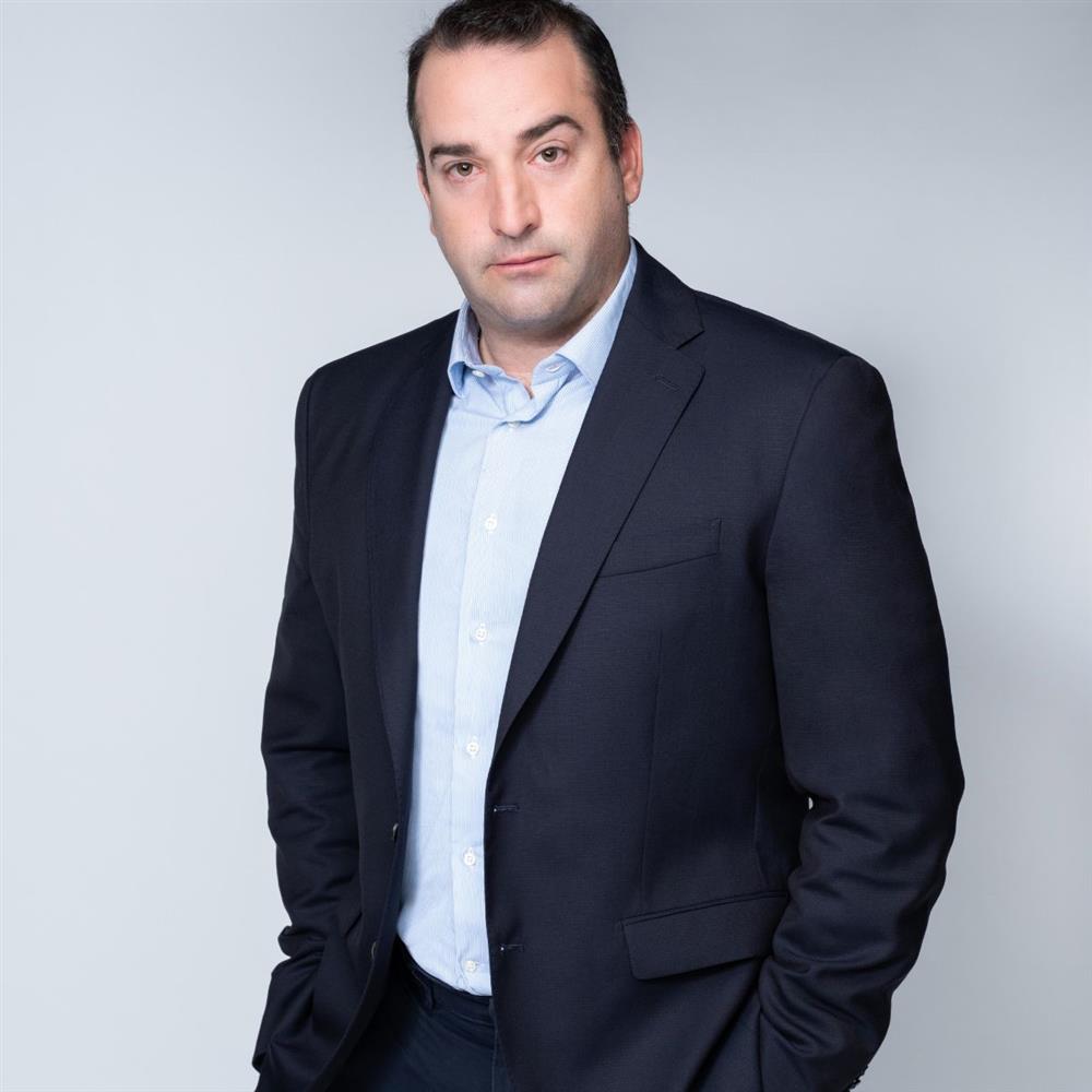 Χάρης Βαφειάς: Η συνεργασία και η φιλία του με τον FY - "Θα τον παντρέψω. Γι’ αυτό τον λέω κουμπάρο"