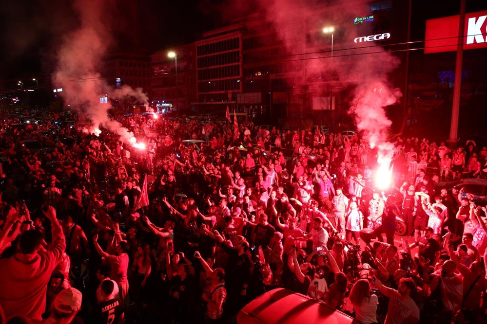 Ολυμπιακός - Υποδοχή παικτών - Πανηγυρισμοί - Πειραιάς