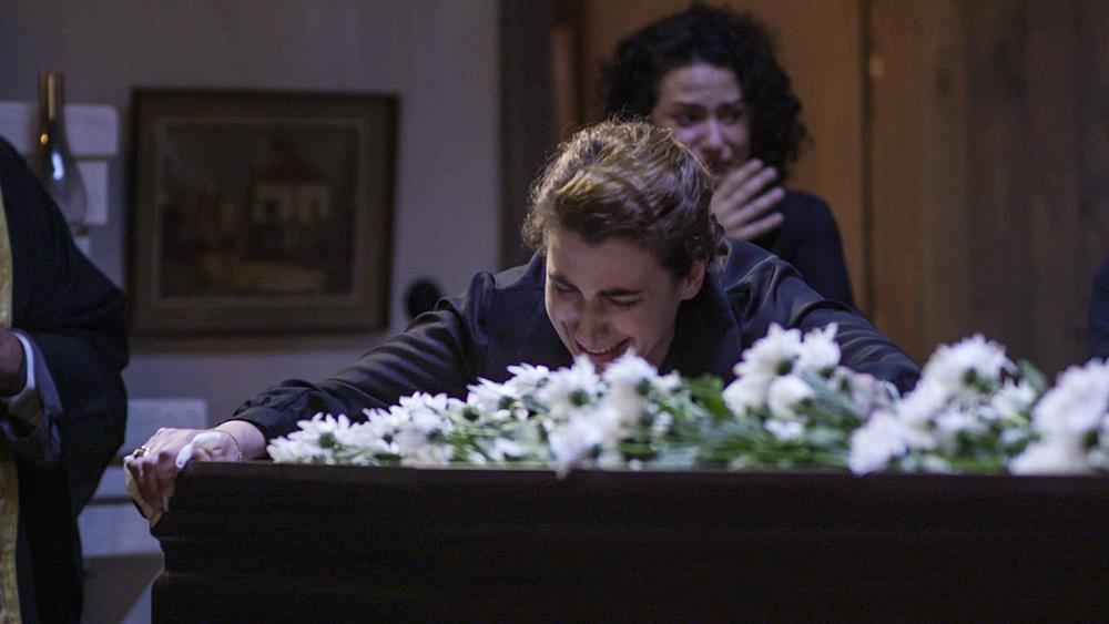 ΑΓΡΙΕΣ ΜΕΛΙΣΣΕΣ - ANT1