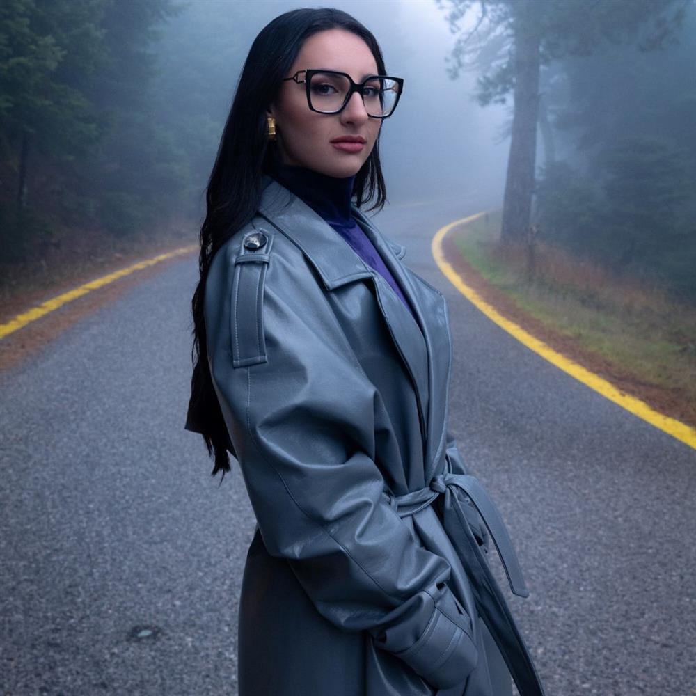 Klavdia: Ακούστε το ιδιαίτερο τραγούδι της για την εκπροσώπηση τη Ελλάδας στη Eurovision
