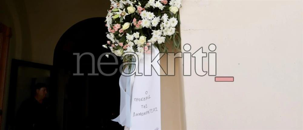 Κρήτη: Σε κλίμα οδύνης το τελευταίο αντίο στον 19χρονο ΕΠΟΠ που έχασε τη ζωή του απο χειροβομβίδα (εικόνες)