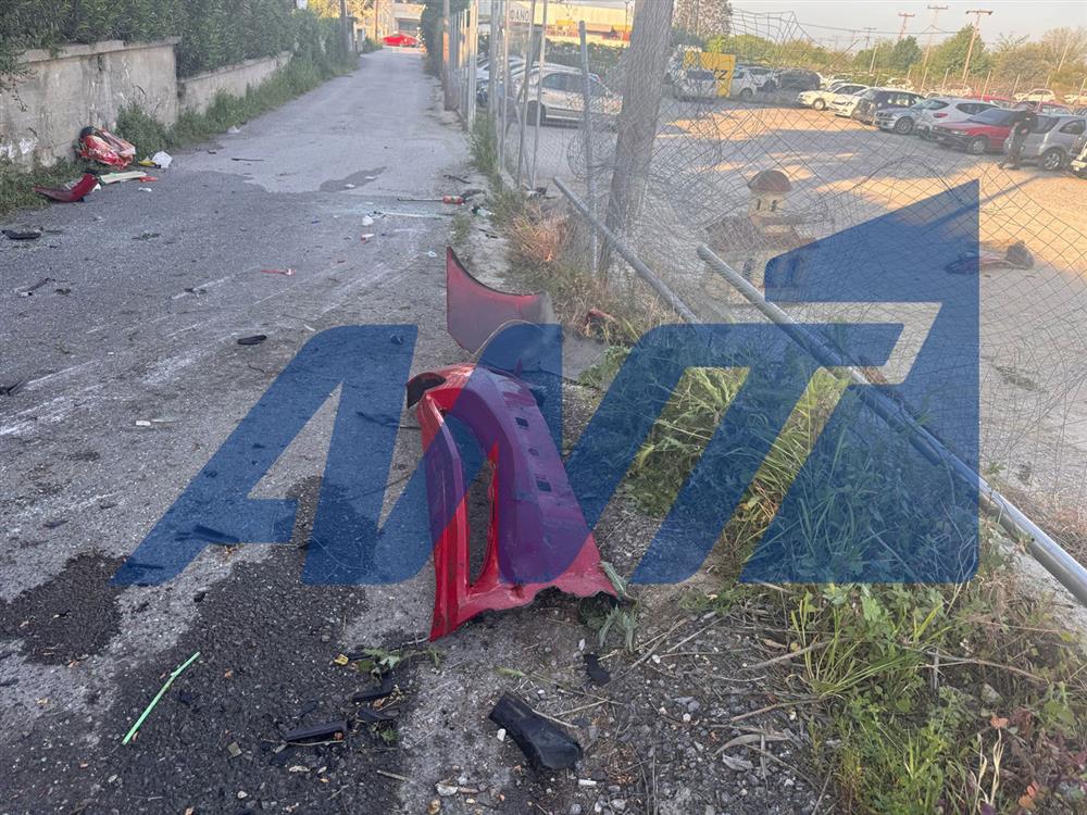 Θεσσαλονίκη - Τροχαίο - Αυτοκίνητο προσέκρουσε σε στάση