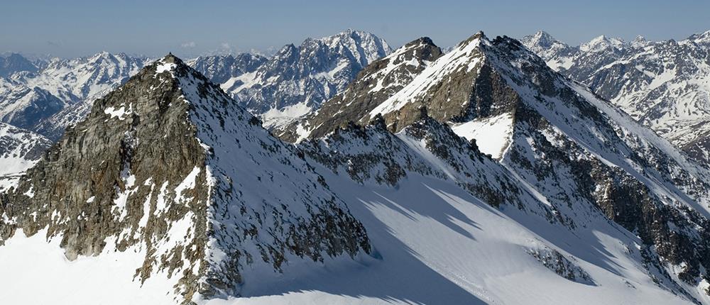 Γαλλία: Τραγικός θάνατος για 3 σκιέρ - Παρασύρθηκαν από χιονοστιβάδες στις Άλπεις