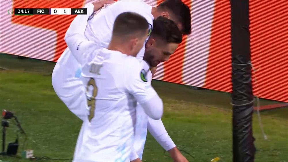 Φιορεντίνα - ΑΕΚ | Η ΑΕΚ άνοιξε το σκορ στο 34ο λεπτό με τον Γκατσίνοβιτς
