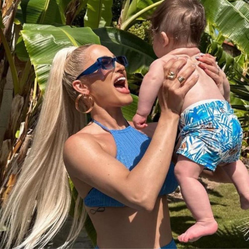 Ιωάννα Τούνη γιος