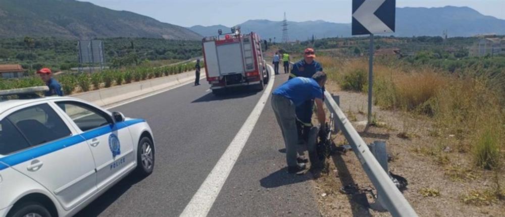 Καλαμάτα – Τροχαίο: Διαμελίστηκε οδηγός μηχανής που προσέκρουσε σε νησίδα (εικόνες)