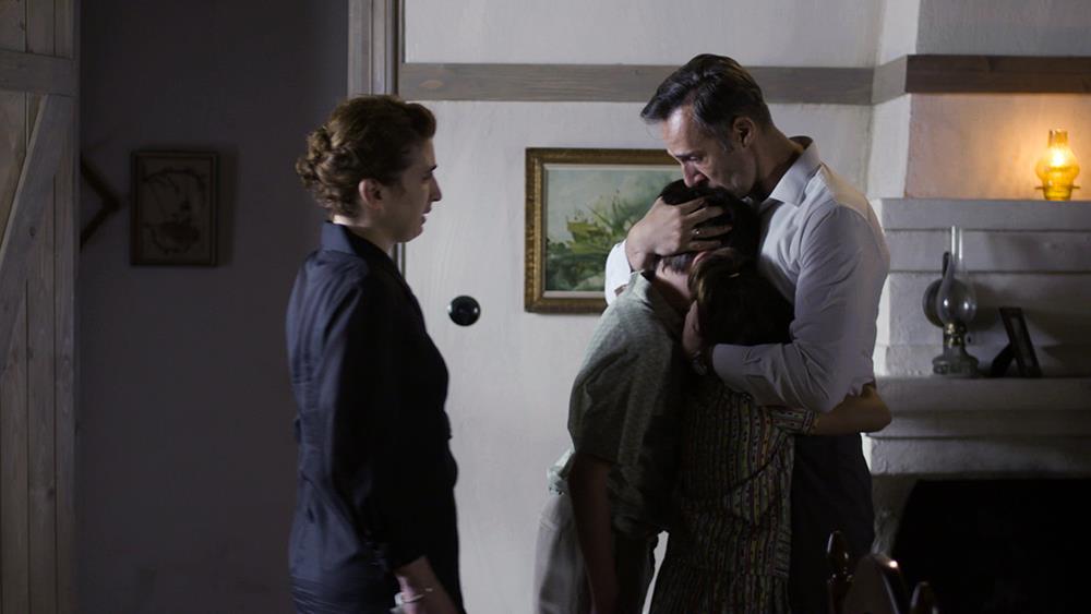 ΑΓΡΙΕΣ ΜΕΛΙΣΣΕΣ - ANT1