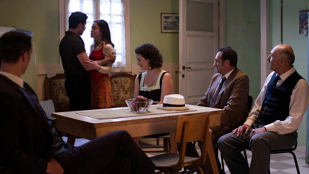 ΑΓΡΙΕΣ ΜΕΛΙΣΣΕΣ - ANT1