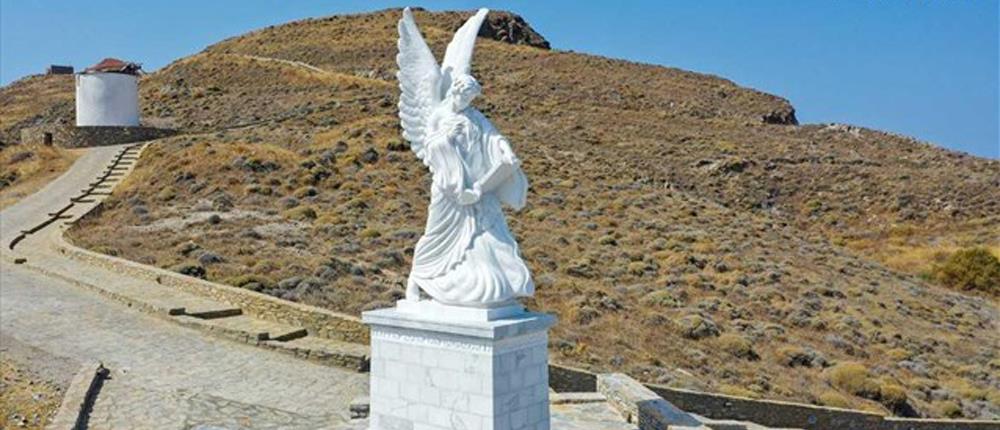 άγαλμα της Δόξας των Ψαρών - Μαύρη Ράχη