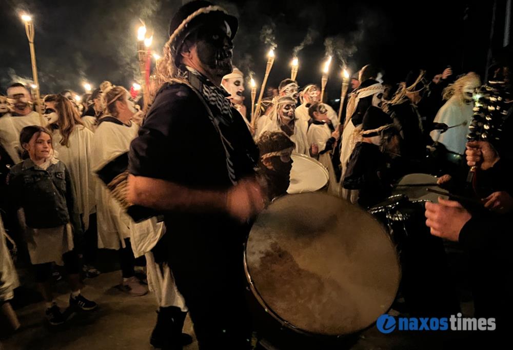 Λαμπαδηφορίες - Νάξος