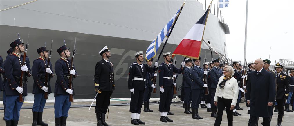 Ο Δένδιας υποδέχθηκε στη φρεγάτα "Κίμων" τη Γαλλίδα ομόλογό του (εικόνες)