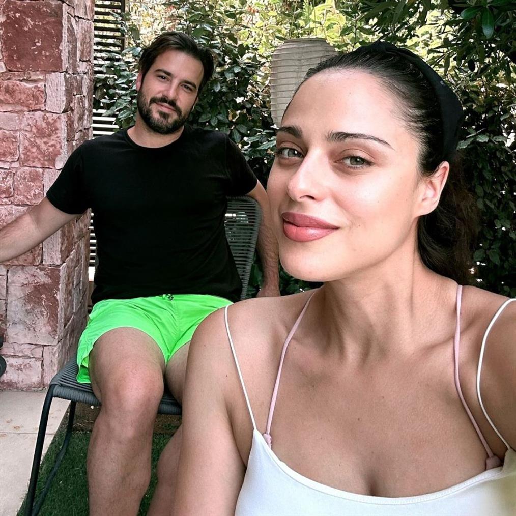 
Ευαγγελία Συριοπούλου & Στράτος Πατσατζής: Ο γιος τους έγινε 3! Η τούρτα που του ετοίμασαν & η οικογενειακή φωτογραφία 
