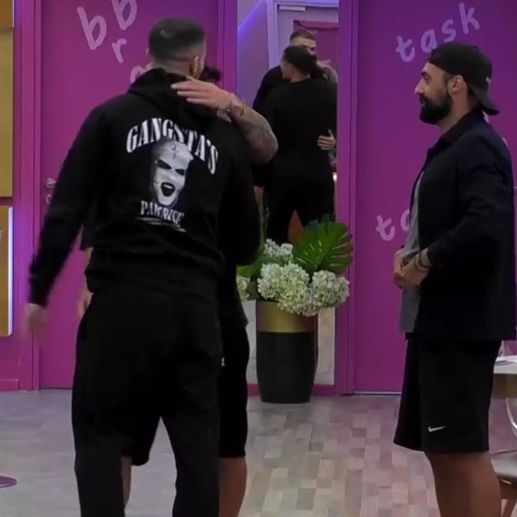 Big Brother: Αυτός είναι ο νέος παίκτης που "εισέβαλε" στο σπίτι του "Μεγάλου Αδελφού"
