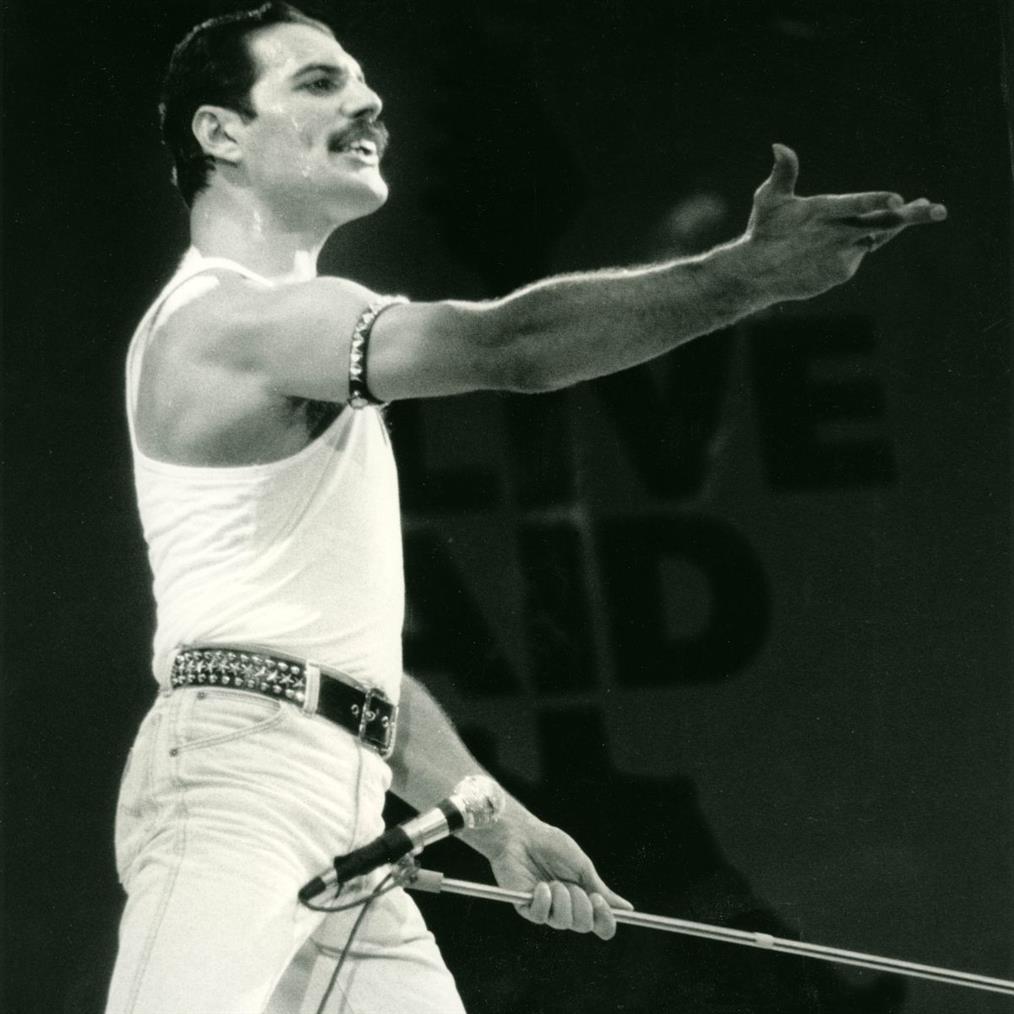 Φρέντι Μέρκιουρι: Αποκάλυψη σοκ για την ζωή του - Είχε κόρη και την απέκτησε με τη γυναίκα φίλου του