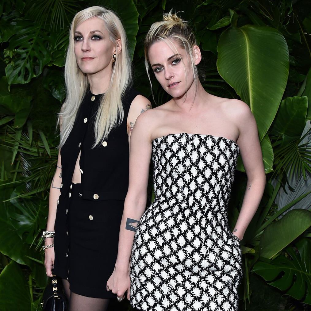 Κρίστεν Στιούαρτ: Η σύζυγός της, Ντίλαν Μέγιερ δημοσίευσε φωτογραφίες από τον γάμο τους - "Yes, I really do", γράφει στη λεζάντα