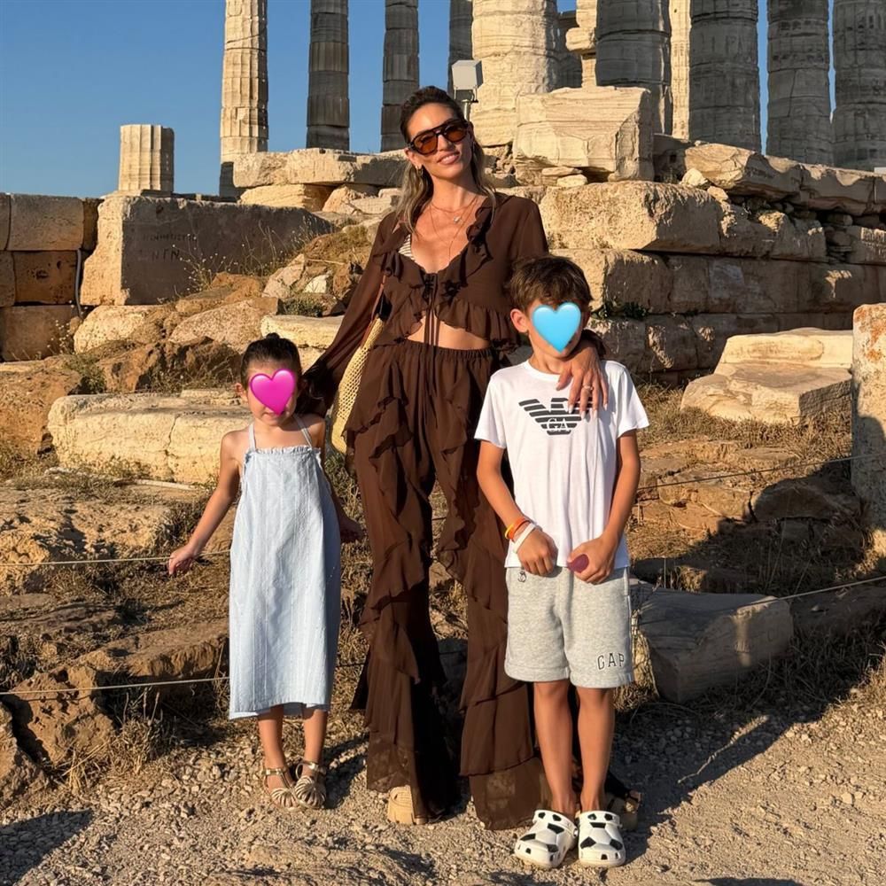 Αθηνά Οικονομάκου