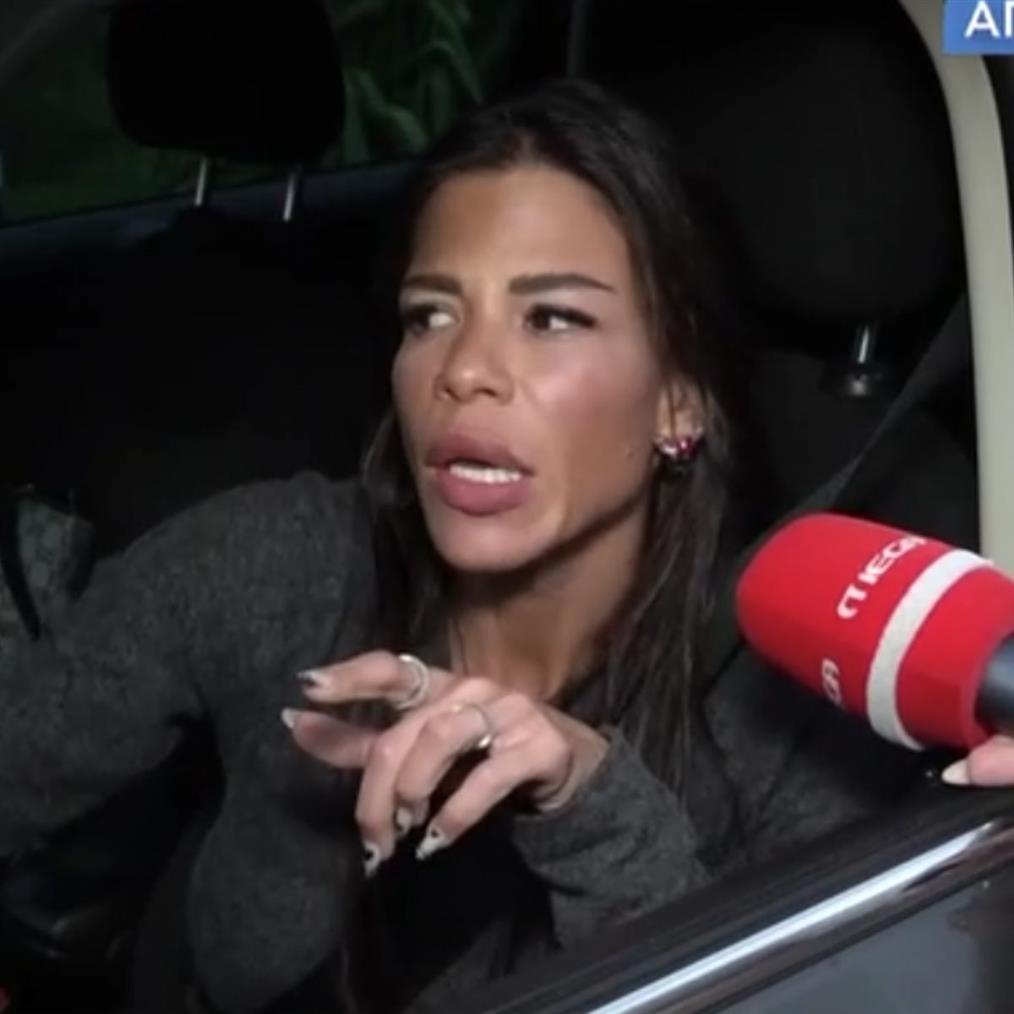 Δάφνη Καραβοκύρη: "Φοβήθηκα ότι ο Απόστολος Γκλέτσος θα σήκωνε το χέρι του στη Σοφία Μουτίδου"
