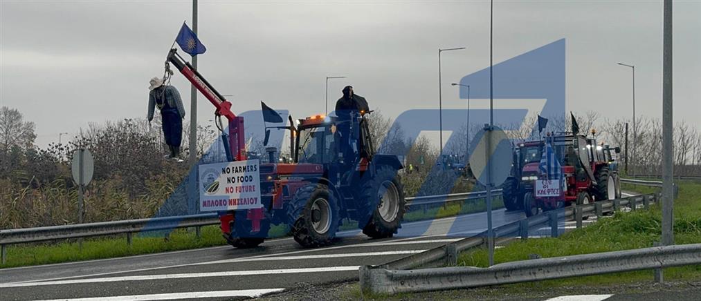 Αγρότες – Ημαθία: Μπλόκο στην Εγνατία Οδό (εικόνες)