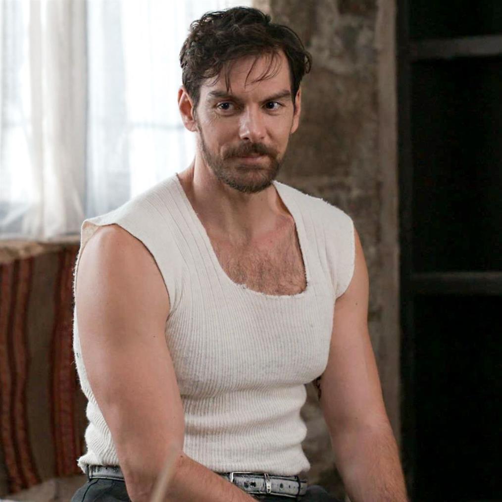 Grand Hotel: Ο Ρήγας συλλαμβάνεται, ενώ ο Πέτρος αποφασίζει να στείλει τηλεγράφημα στην Αλίκη…