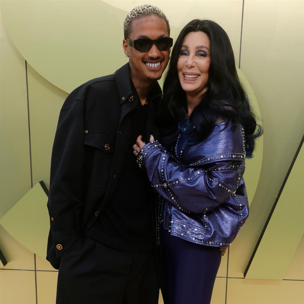 Σερ: Η απάντησή της στα αρνητικά σχόλια για τη διαφορά ηλικίας με τον σύντροφό της