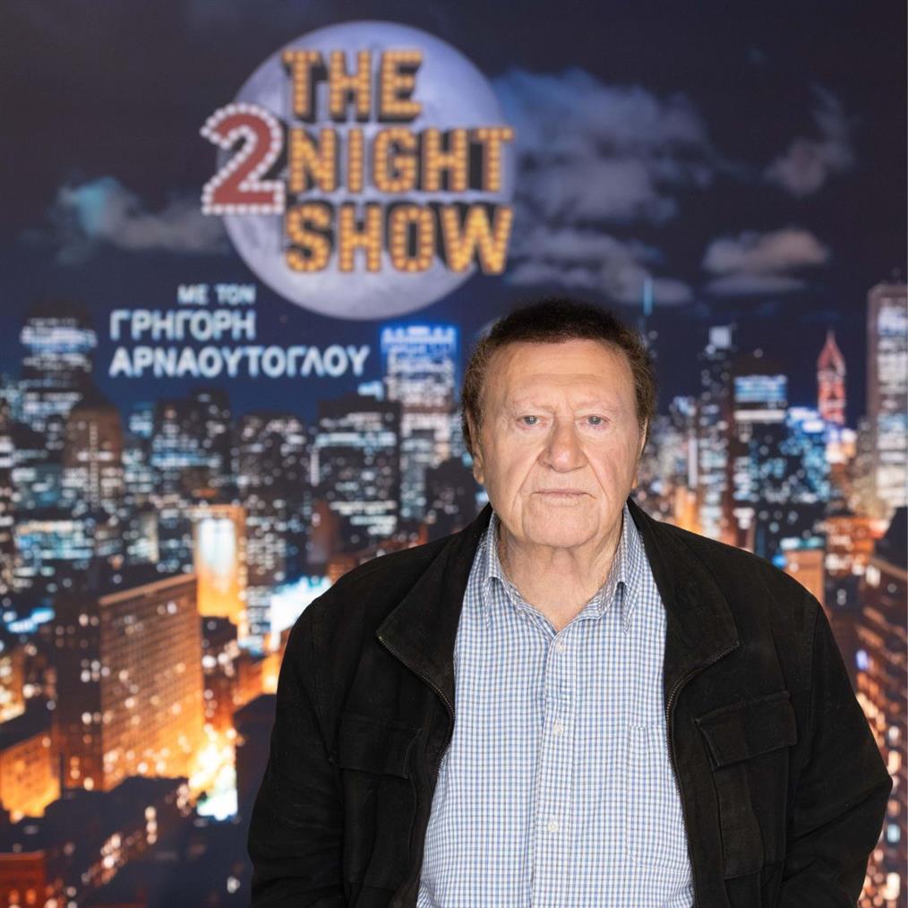 Γιάννης Μπουρνέλης: "Η Αλίκη Βουγιουκλάκη είχε ένα στήθος και το σήκωνε προς τα πάνω, την κοιτούσα και μου είπε..."