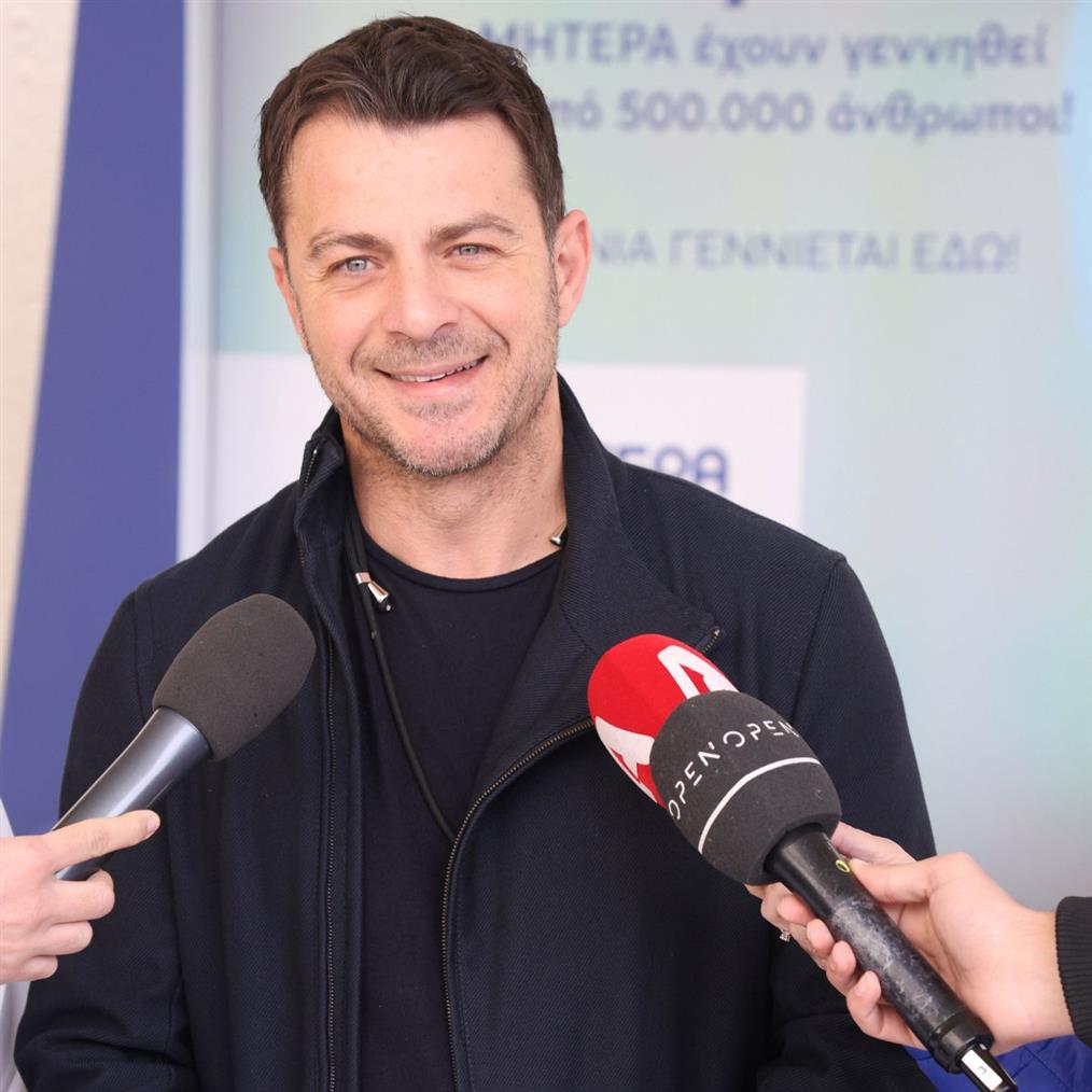 Γιώργος Αγγελόπουλος: Έκανε εμφύτευση μαλλιών! Βήμα  - βήμα η διαδικασία που ακολούθησε