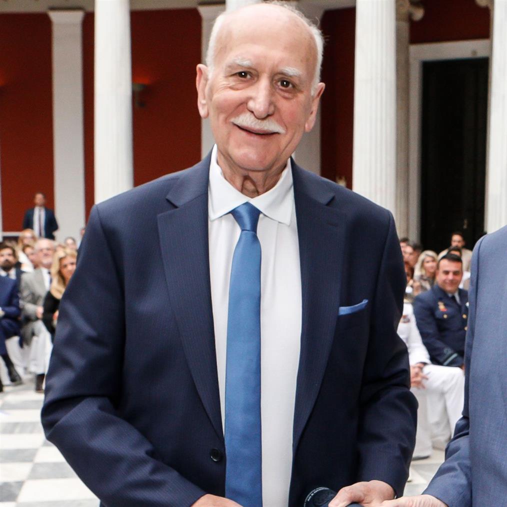 Γιώργος Παπαδάκης: "Μου λείπει η δουλειά, είχα συνηθίσει να δουλεύω 17-18 ώρες την ημέρα"