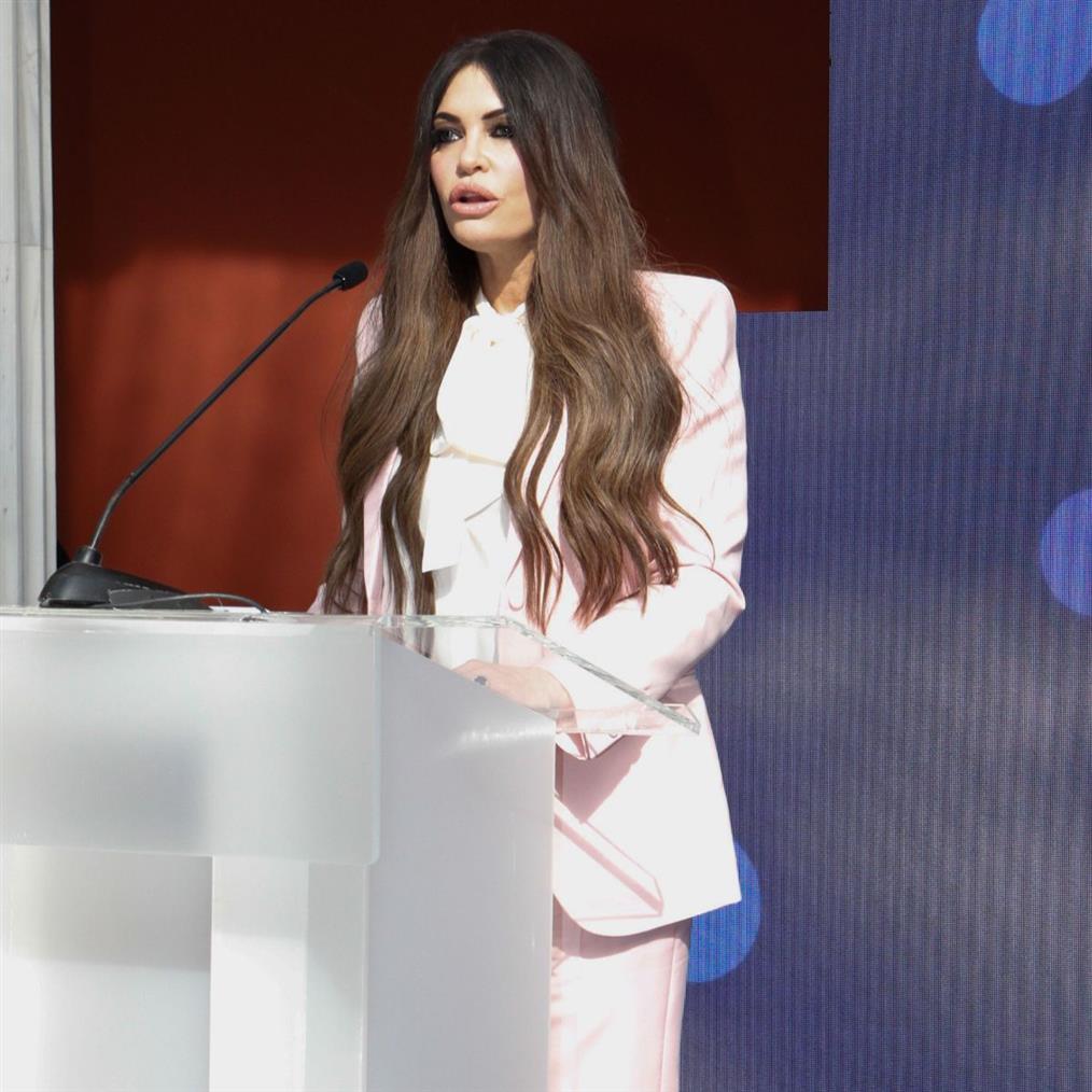 Κίμπερλι Γκίλφοϊλ: Η super chic εμφάνιση σε βραδινή εκδήλωση & το φόρεμα που μαγνήτισε τα βλέμματα