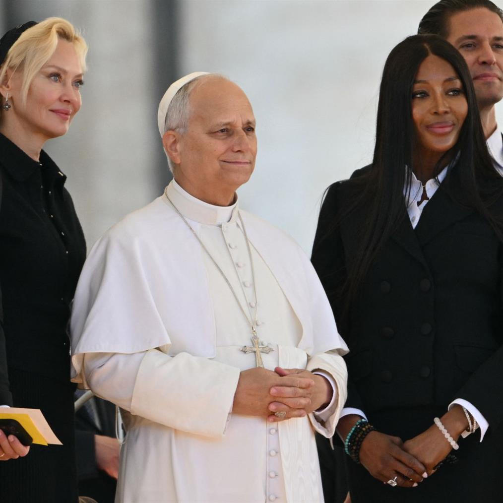 Ναόμι Κάμπελ: Η συνάντηση με τον Πάπα - Το δώρο που του έκανε