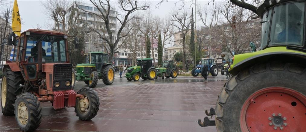 Λάρισα: Αποχώρησαν από το μπλόκο της Νίκαιας οι αγρότες – Κινητοποίηση στην πόλη